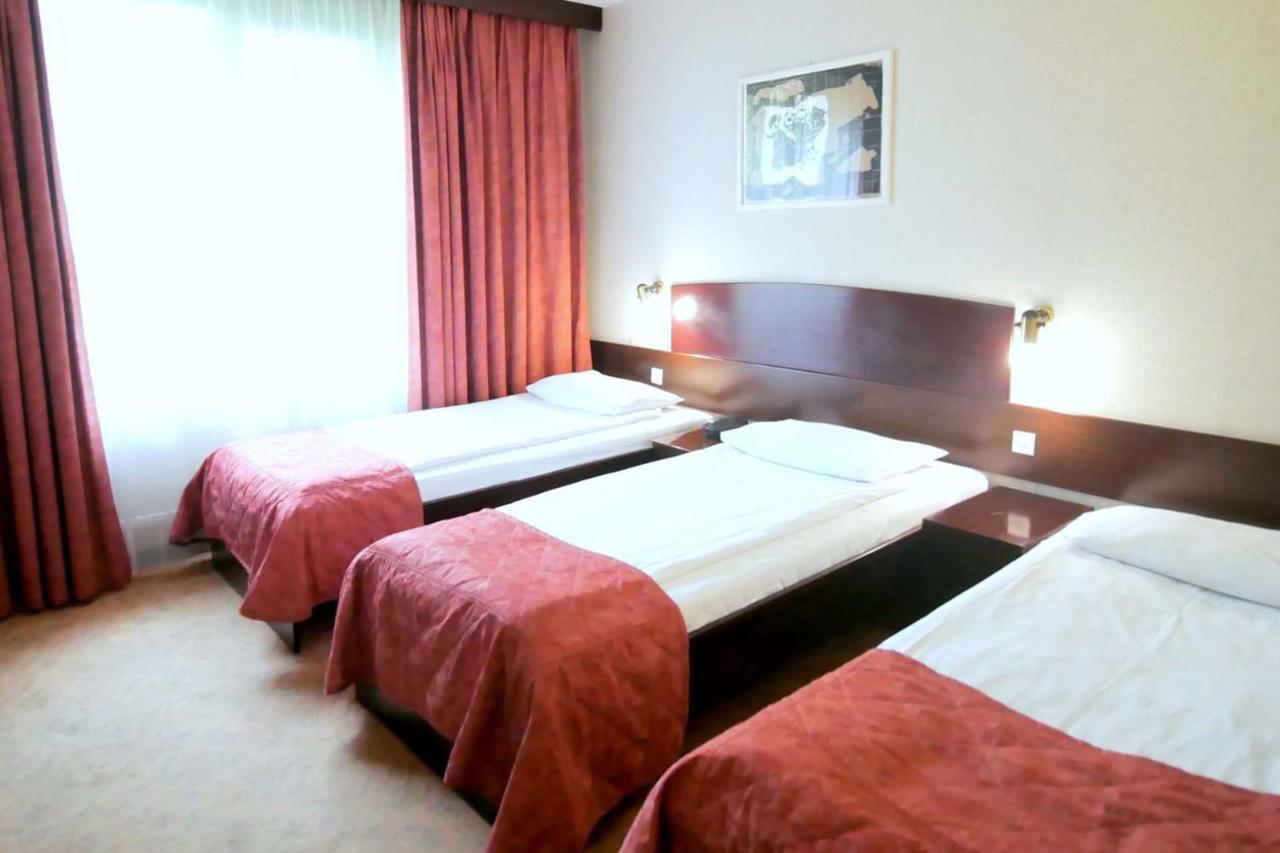 Go Resort Krakow Ngoại thất bức ảnh